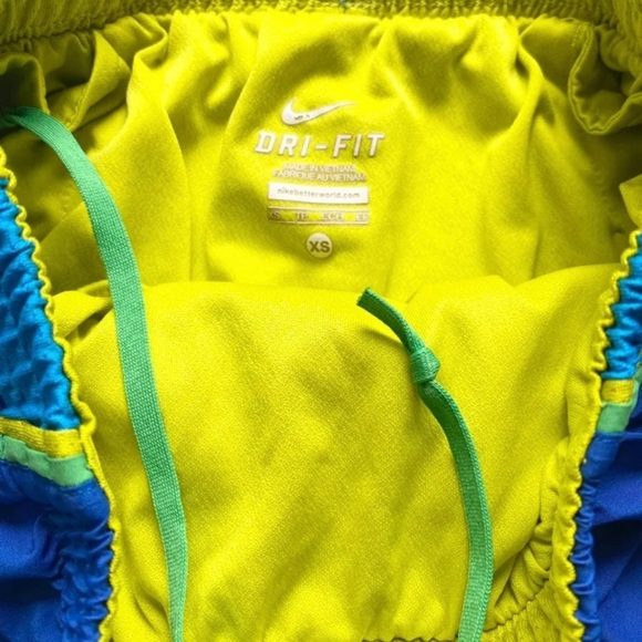 Women’s Nike Tempo Brief Lined Shorts Size XS - Picture 2 of 5